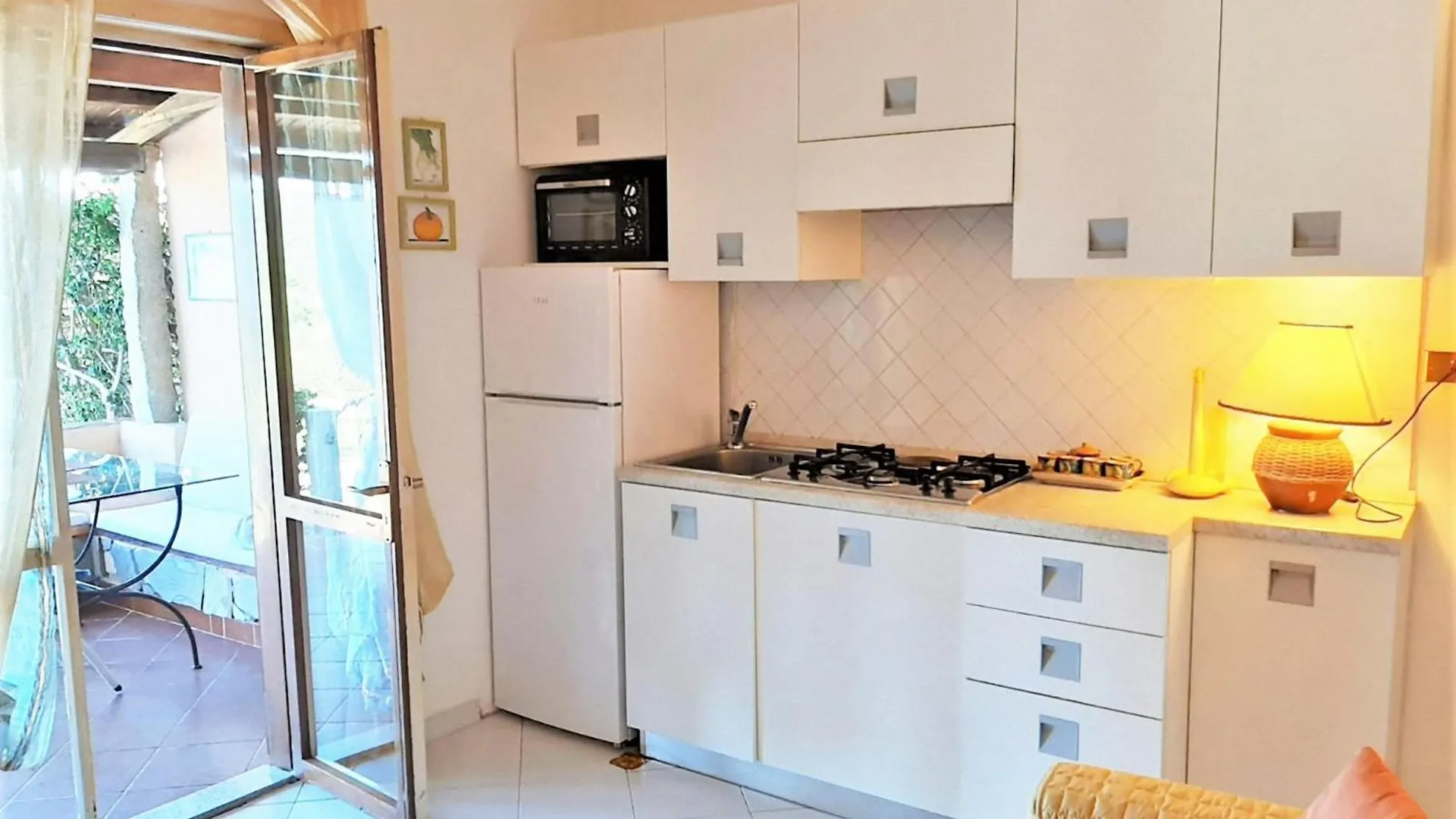 Baia De Bahas- Aure Apartment Marinella  Italy