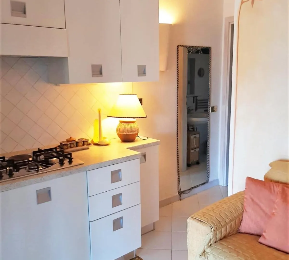 Baia De Bahas- Aure Apartment Marinella  Italy