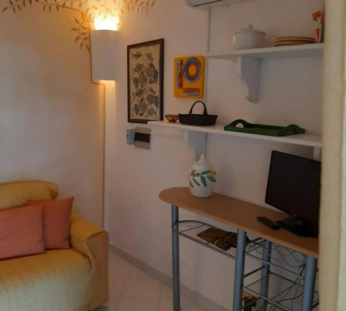 Baia De Bahas- Aure Apartment Marinella  Italy
